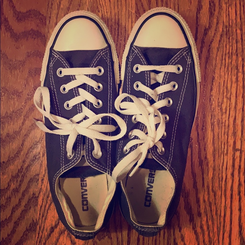 Converse All Star Low Tops Women’s Size 8